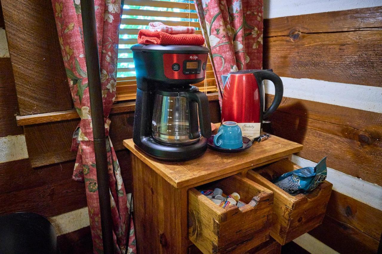 Cosby Creekwalk Inn Bed And Breakfast With Cabins المظهر الخارجي الصورة